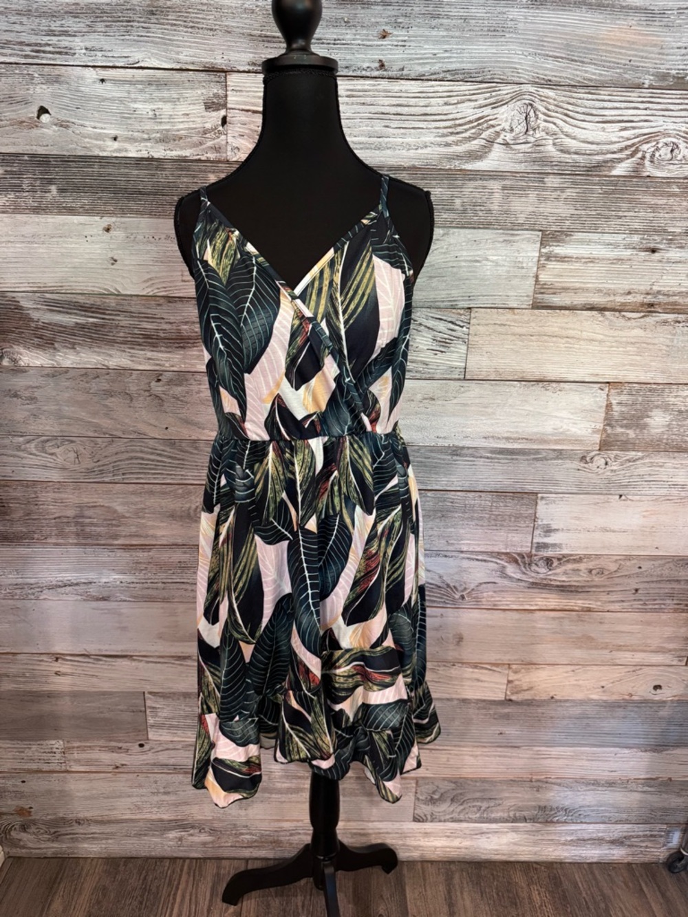 NWOT Sleeveless Tropical Leaf Midi Dress - Black & Green with Adjustable Straps